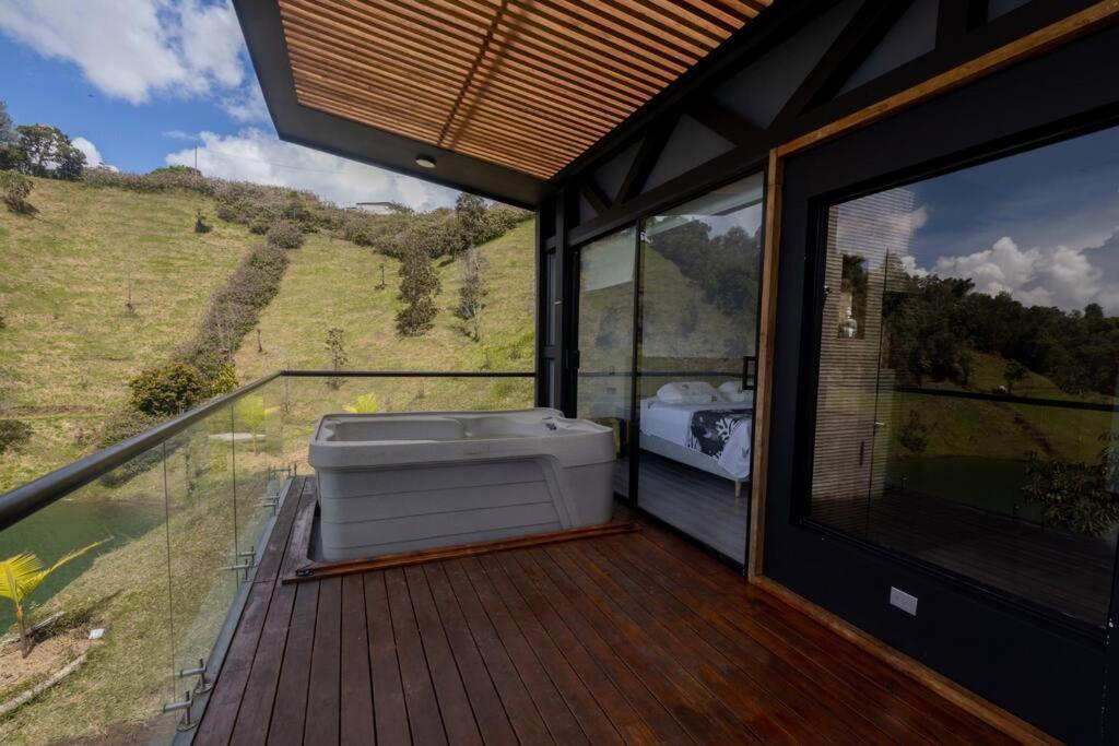 Sky House Cabana Guatape La Pradera  Buitenkant foto