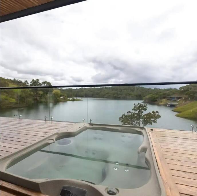 Sky House Cabana Guatape La Pradera  Buitenkant foto